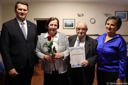 Slavnostna podelitev priznanj in cvetja briljantnim, bisernim in zlatim parom (28)